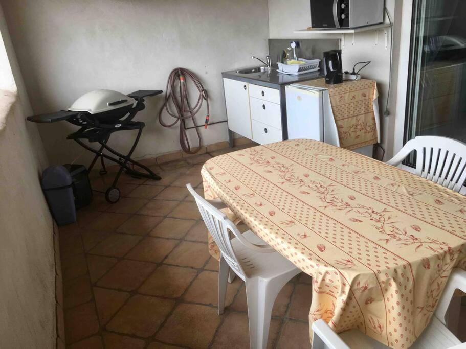 Historic French Townhouse Villa Saint-Thibery Ngoại thất bức ảnh